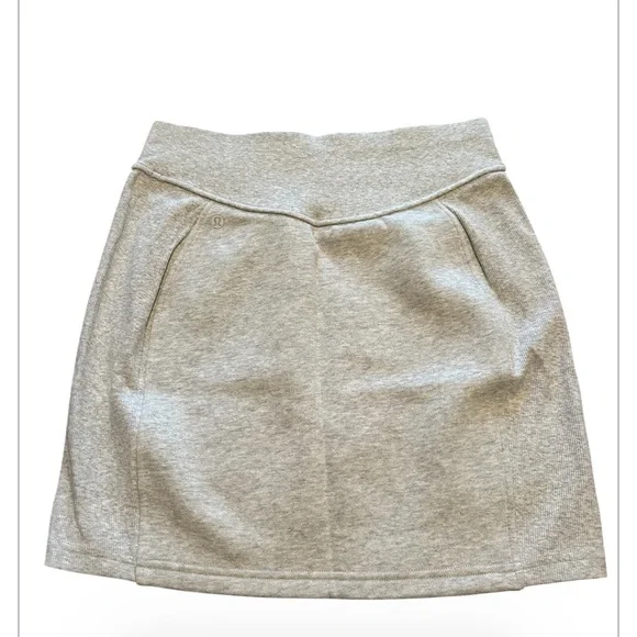 Lululemon Scuba HighRise Mini Skirt Heathered Core Ultra Light Gray Med NWT - Picture 6 of 9